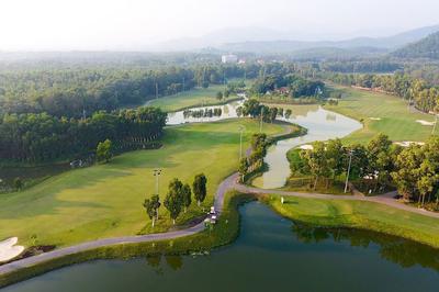 TẠI SAO TỔNG SỐ SÂN GOLF Ở VIỆT NAM CHỈ DỪNG LẠI Ở HÀNG CHỤC ?