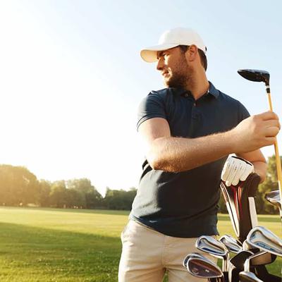 Mũ golf chống nắng – phụ kiện thời trang không thể tách rời dành cho người chơi golf 