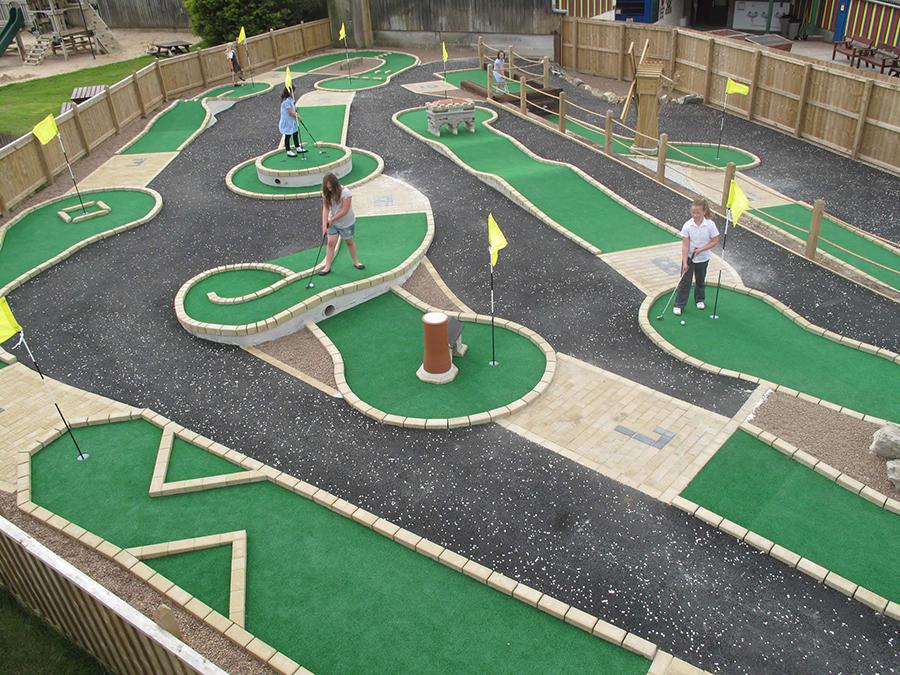 Tiêu chuẩn thiết kế sân tập golf mini và ngoài trời