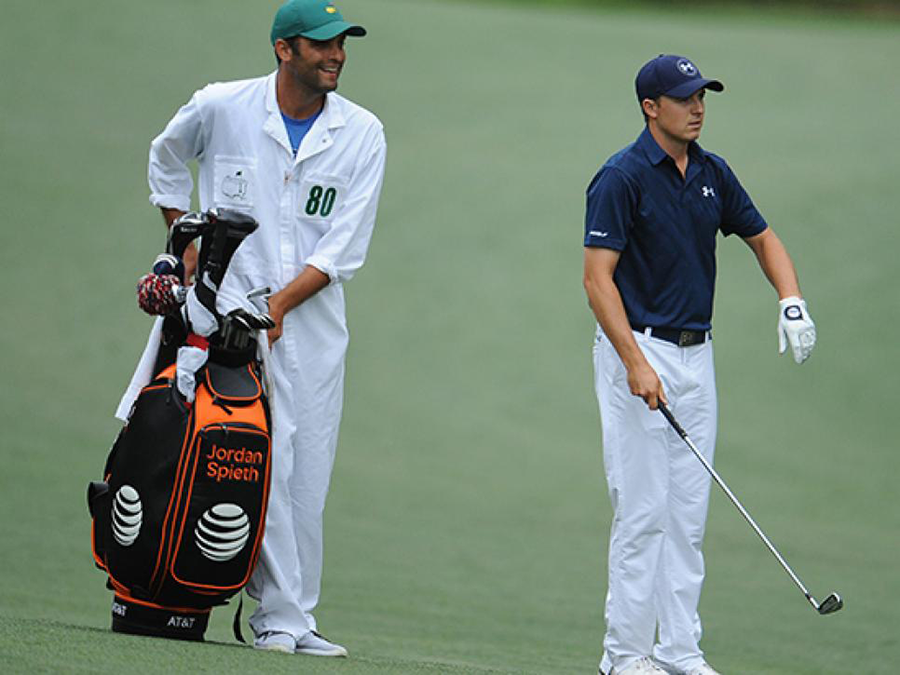 Làm caddy golf ở sân golf, khó hay dễ?