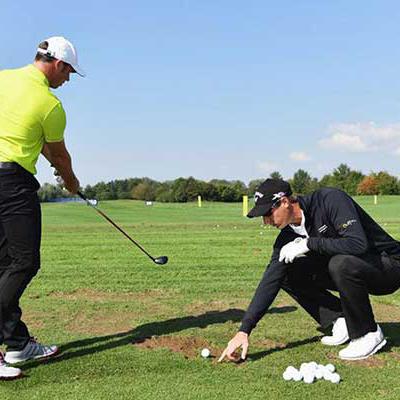 Sự hỗ trợ của huấn luyện viên dạy golf có thật sự cần thiết?