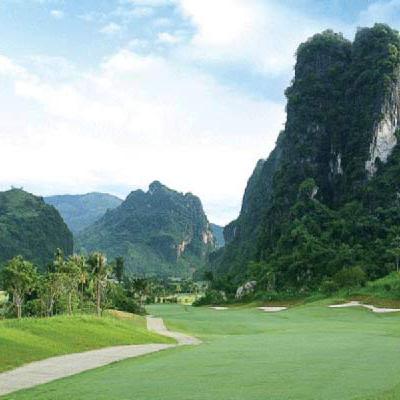 Chi tiết bảng giá sân golf Phoenix và các sân golf khác