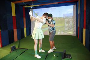 Tại sao golf simulator hấp dẫn nhiều golfer ?