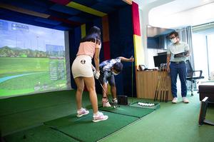 Tại sao golf simulator hấp dẫn nhiều golfer ?